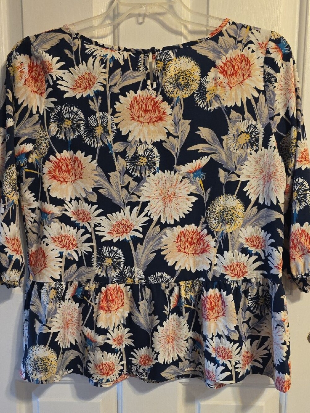 LC Lauren Conrad Navy Floral Peplum Top with Cream & Coral Blooms T067 - Picture 8 of 10